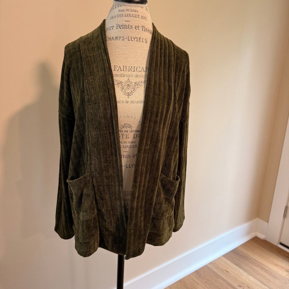 Poof Apparel Women's Green‎ Velvety Cardigan Size M